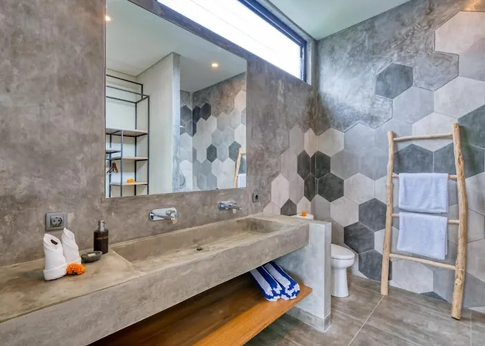 650M To Perenenan Beach! Lux 4Bd Villa With Rooftop Canggu (Bali)