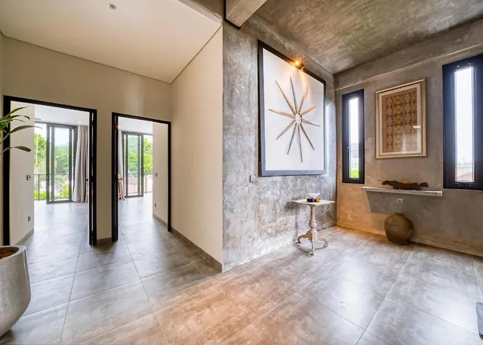 Villa 650M To Perenenan Beach! Lux 4Bd Villa With Rooftop Canggu (Bali)