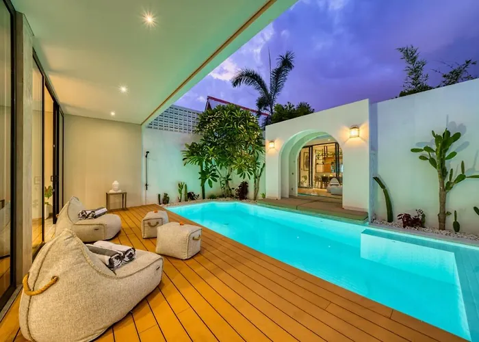 650M To Perenenan Beach! Lux 4Bd Villa With Rooftop * Canggu (Bali)