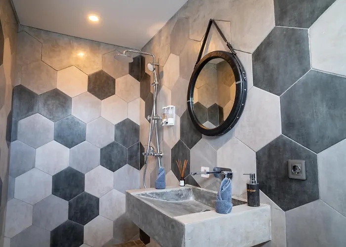 650M To Perenenan Beach! Lux 4Bd Villa With Rooftop Villa Canggu (Bali)